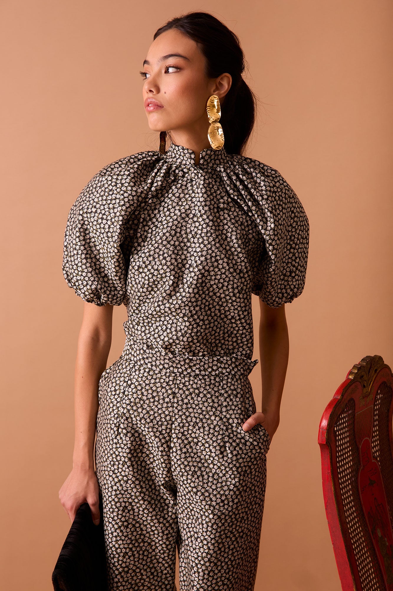 TOP ANELINA NEGRO