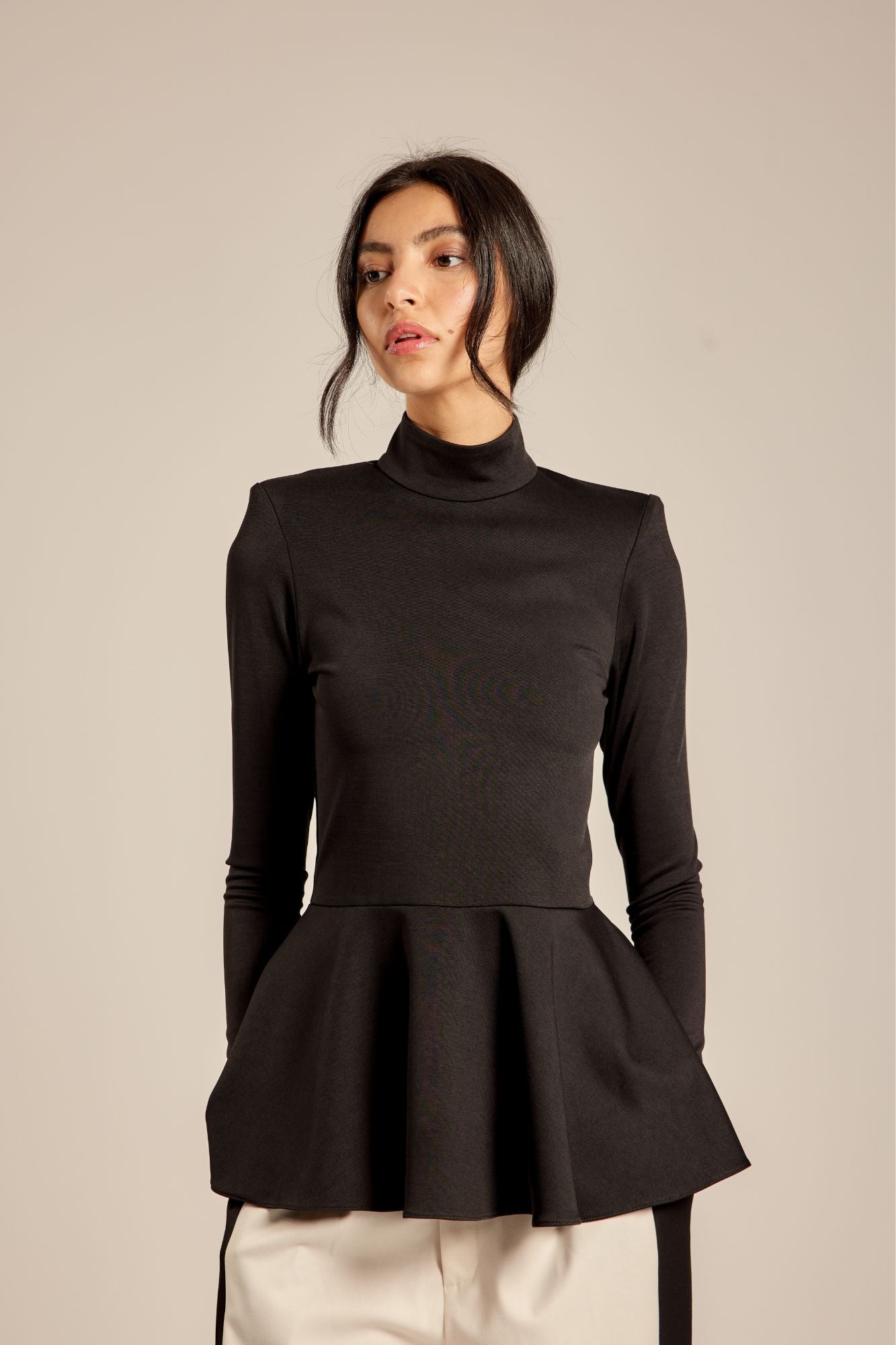 TOP TIANA NEGRO